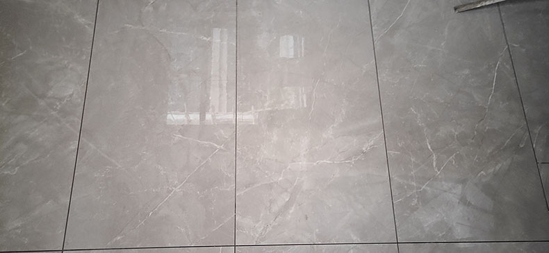 灰色瓷砖建议用什么颜色美缝剂 灰色瓷砖建议用什么颜色美缝剂